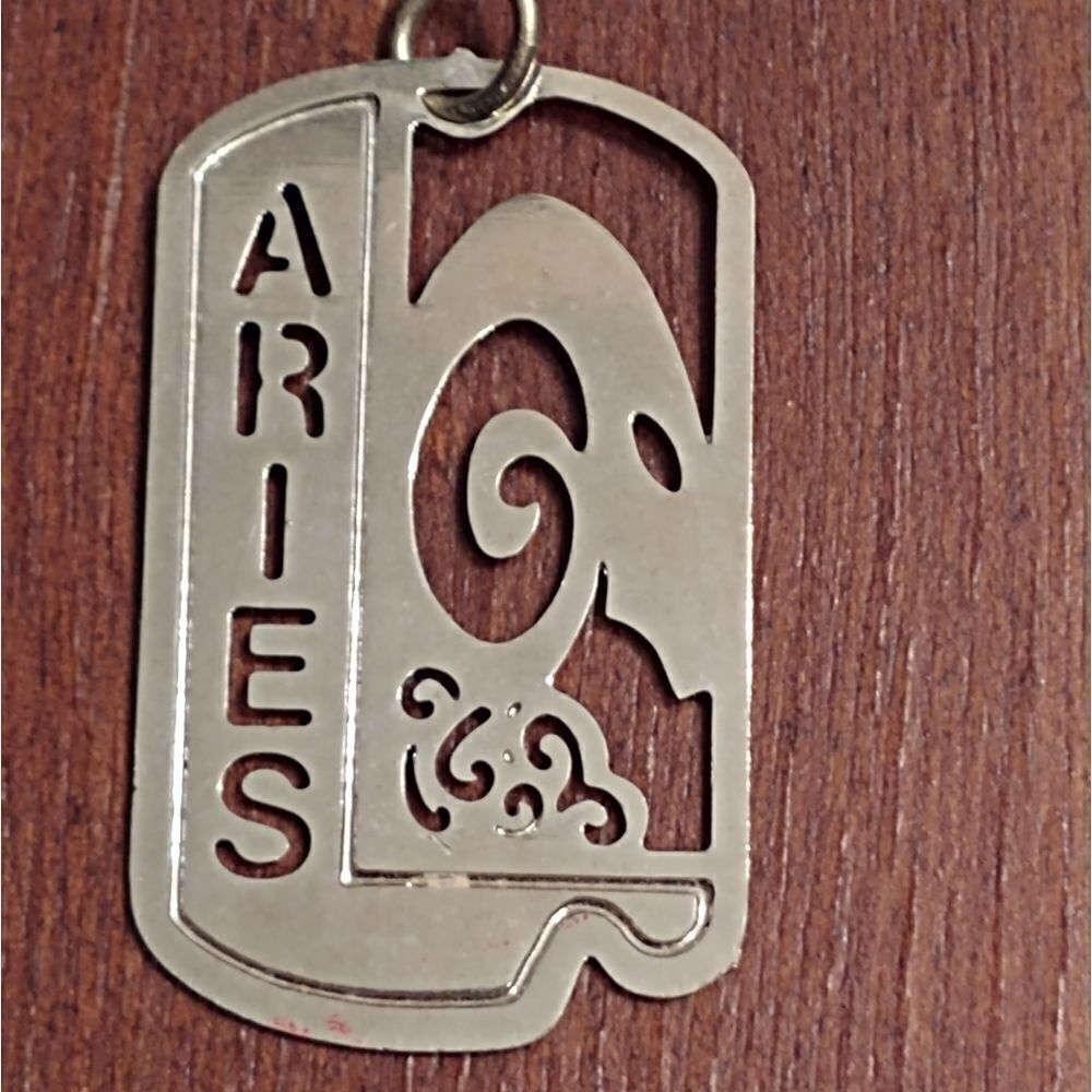 2 for $20 VTG Boho Aries Zodiac Gold Toned Pendant - Picture 2 of 7